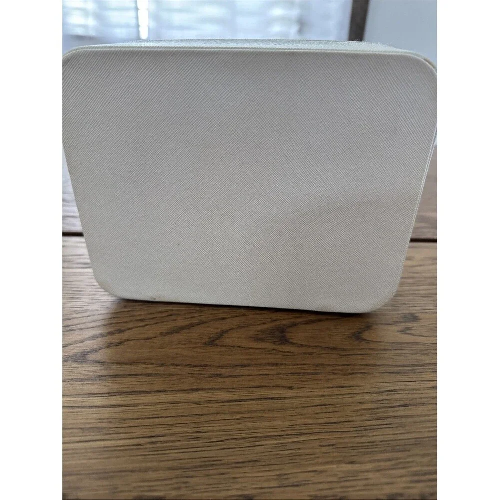Pandora White Travel Jewelry Box Embossed Floral Gold Zipper Gray Lining